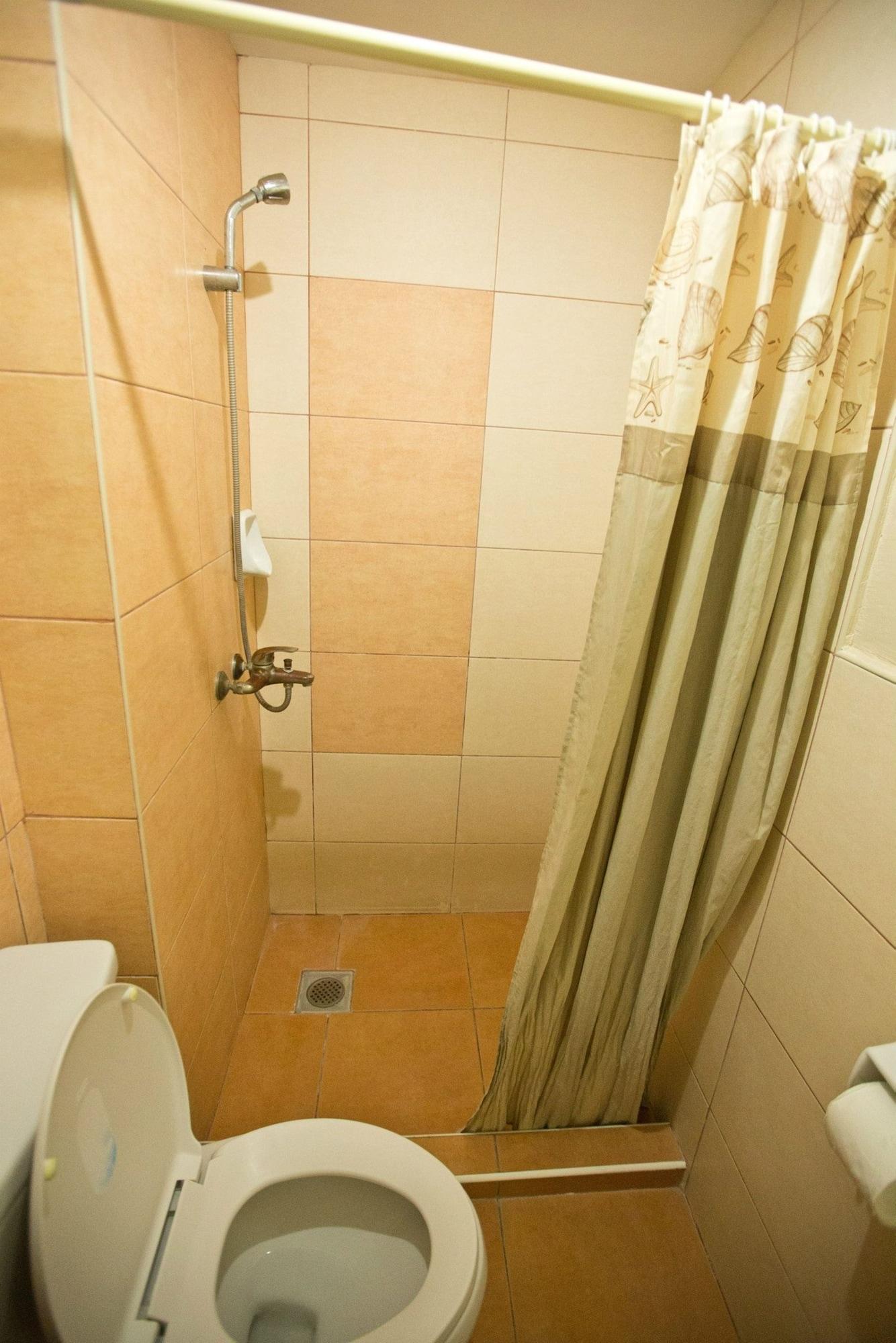 Travelbee Fuente Inn Cebu Exterior photo