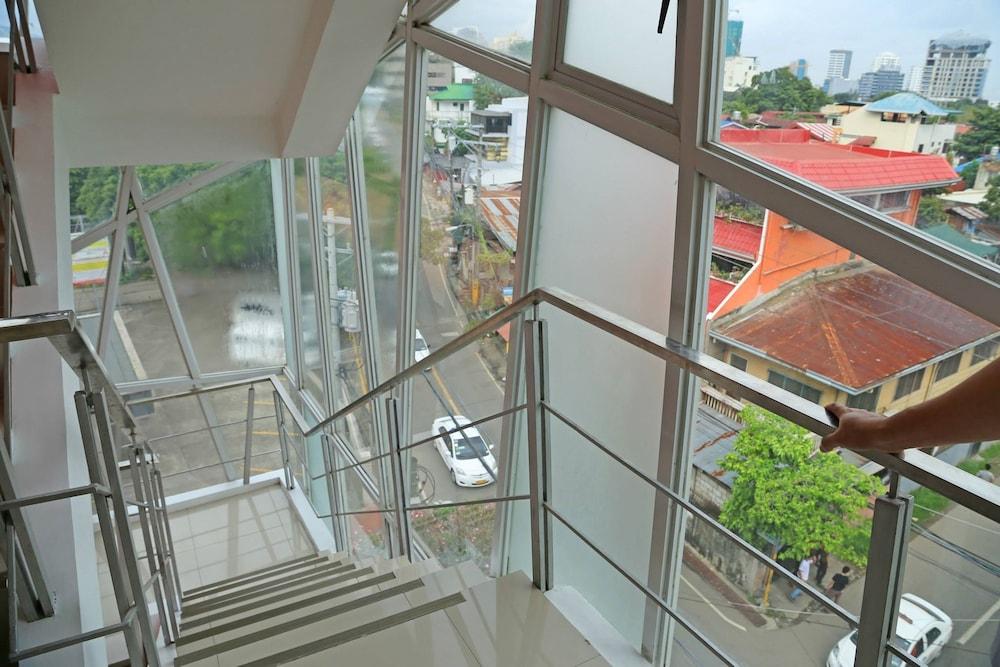 Travelbee Fuente Inn Cebu Exterior photo