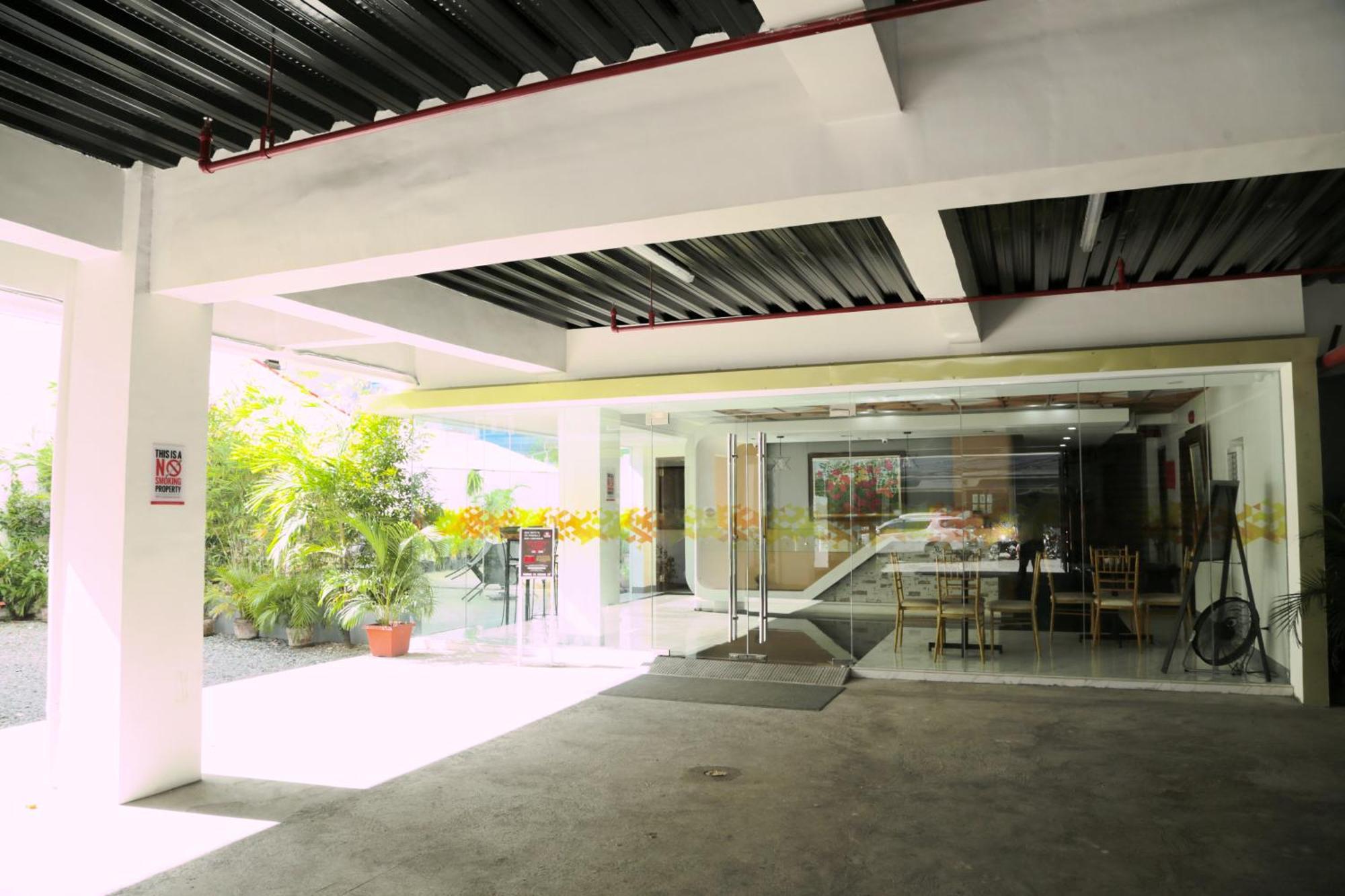 Travelbee Fuente Inn Cebu Exterior photo